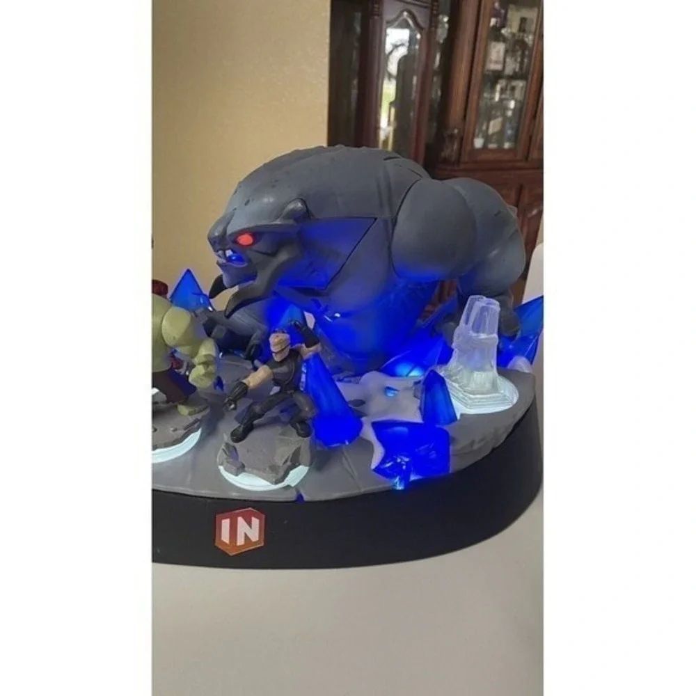 Disney‎ Infinity 2.0 Marvel Frost Giant Beast Base Stand w/ 7 Figures Light Up